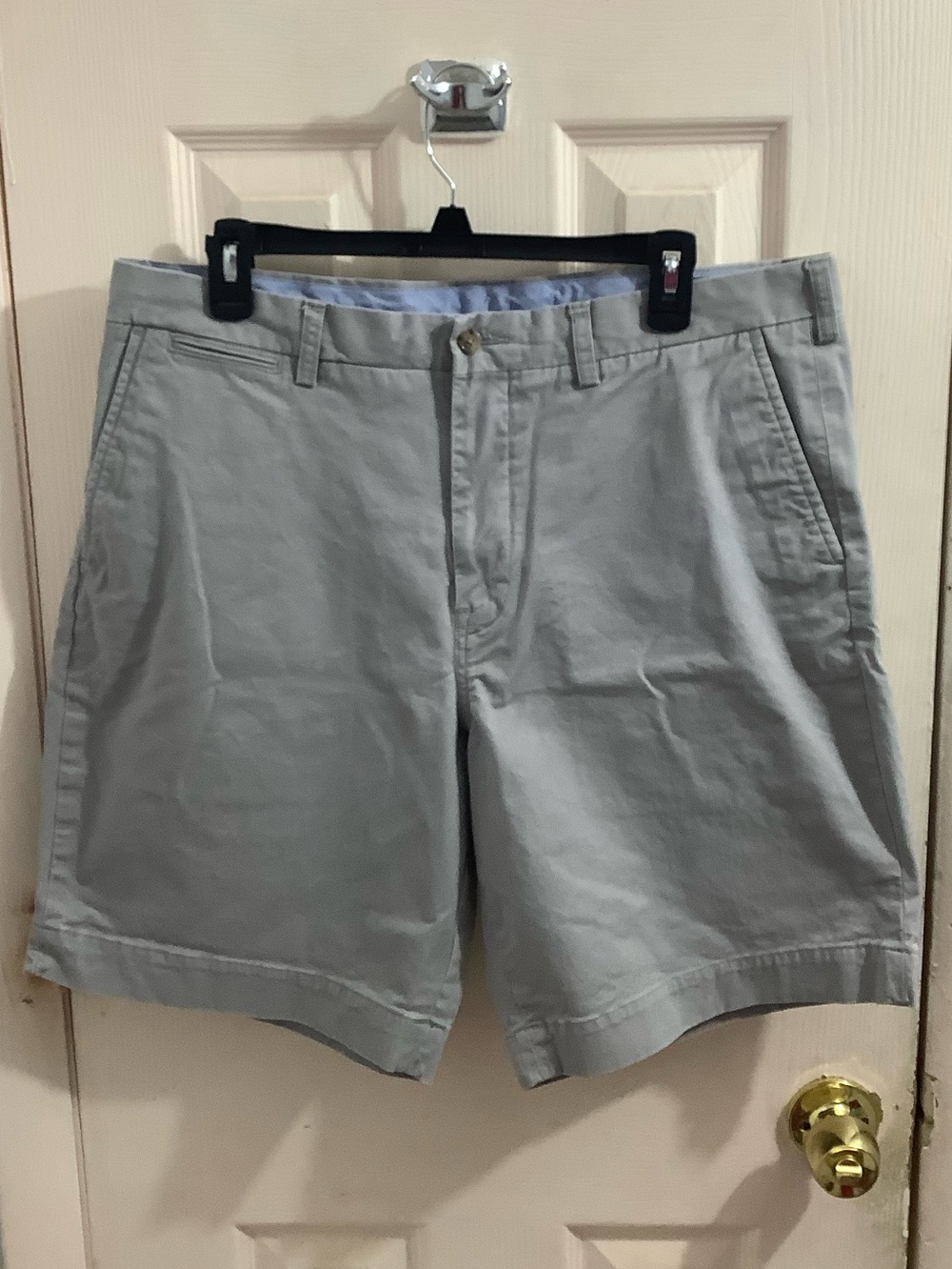 Ralph Lauren Men’s Light Gray Stretch Classic Fit Flat-Front Cotton Shorts